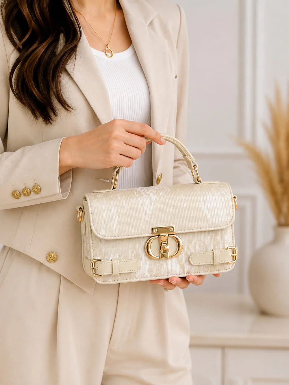 Diva Crossbody Bag